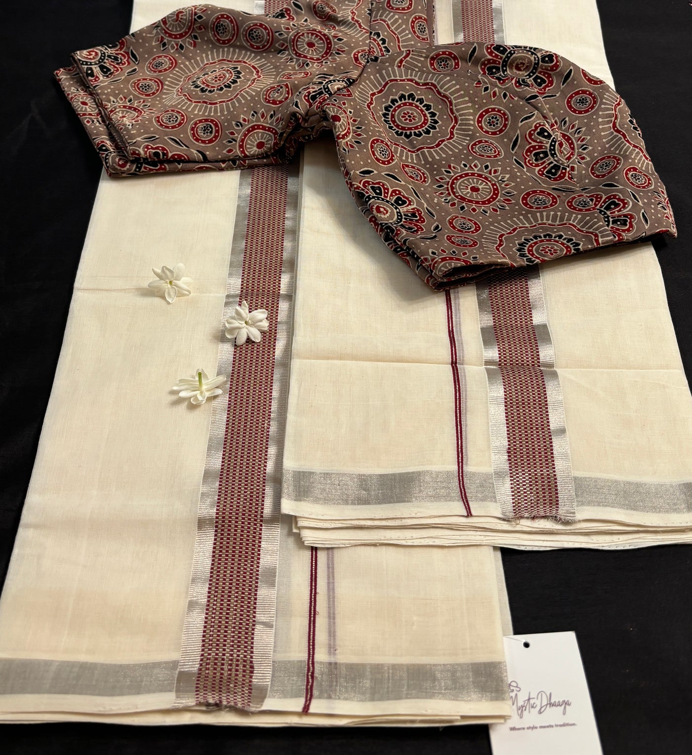 Pure Handloom Silver Rosegold and Maroon kasavu Set Mundu