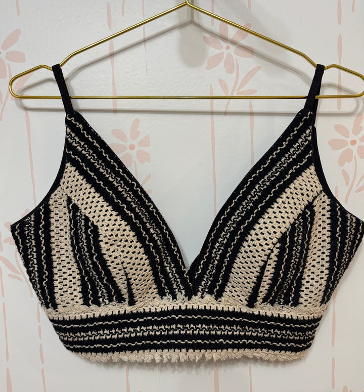Black/white crochet blouse
