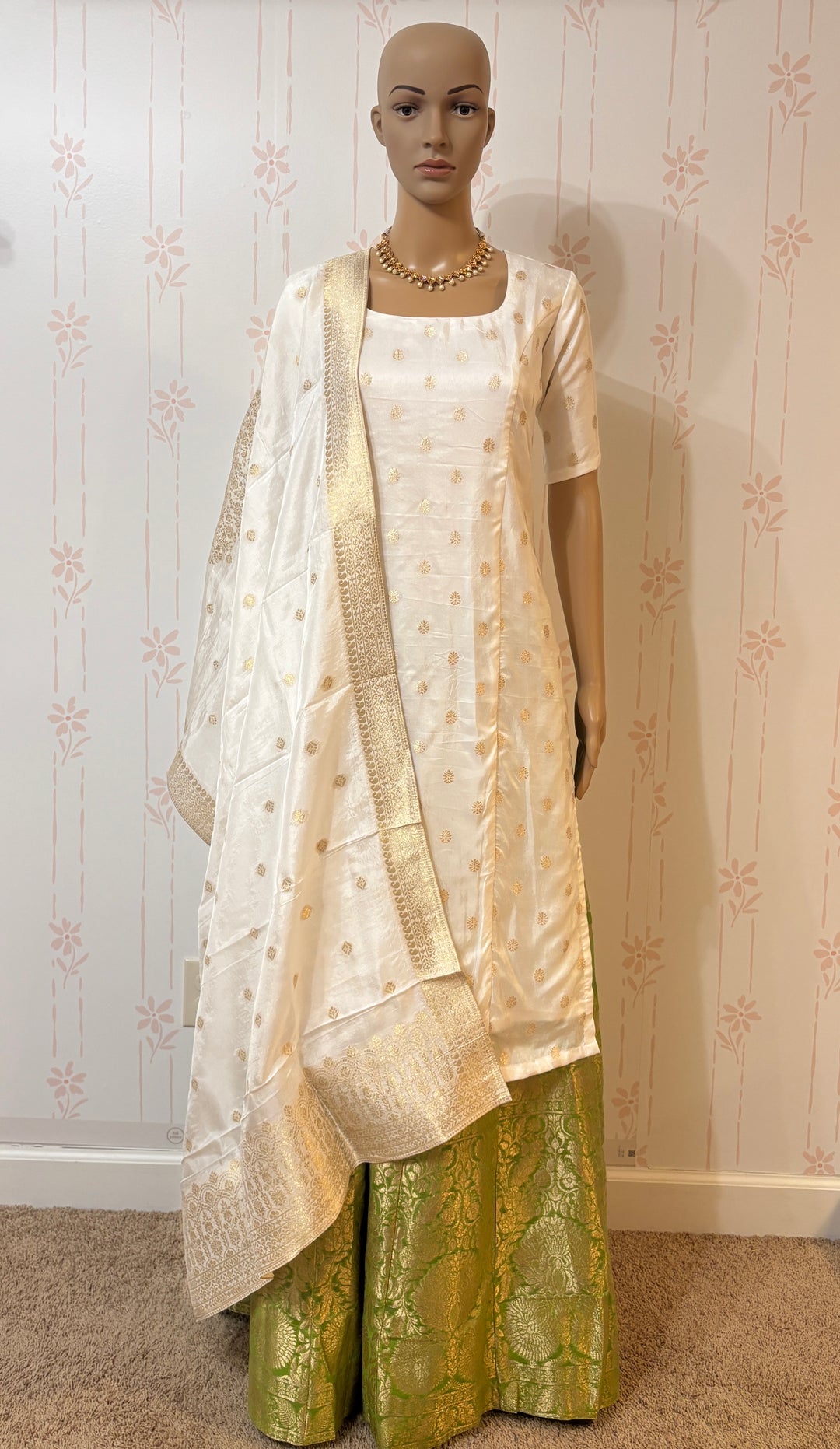 Banarasi Skirt set with Dupatta