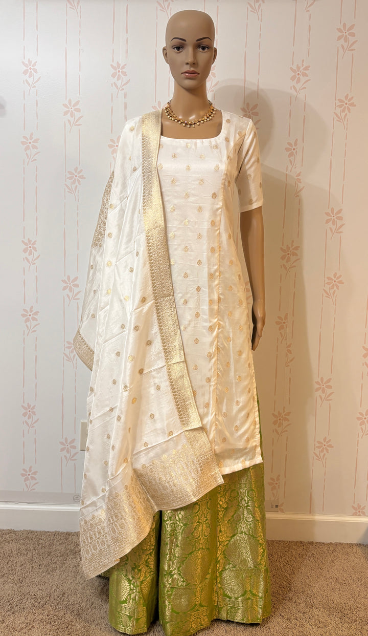 Banarasi Skirt set with Dupatta