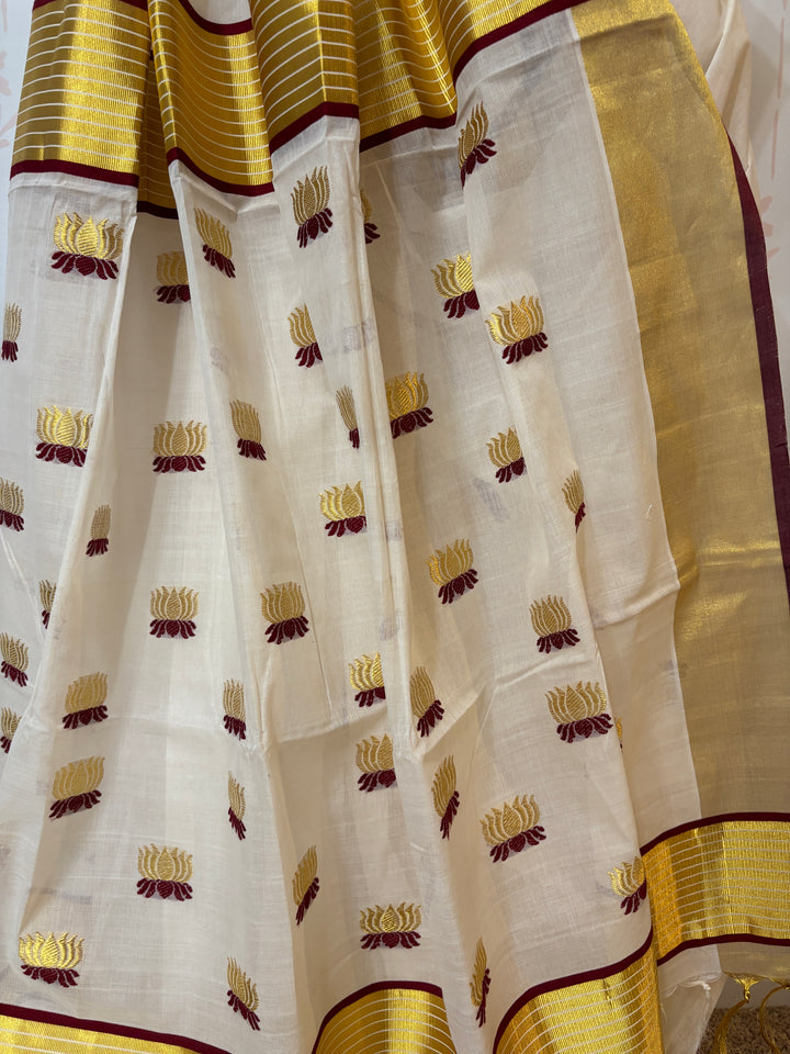 Kerala Kasavu Lotus Handloom saree