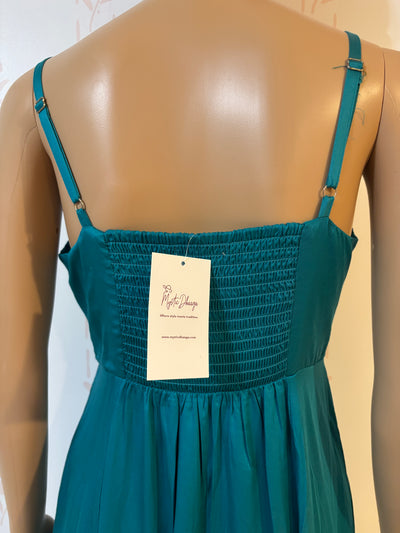 Strap dress with high slit