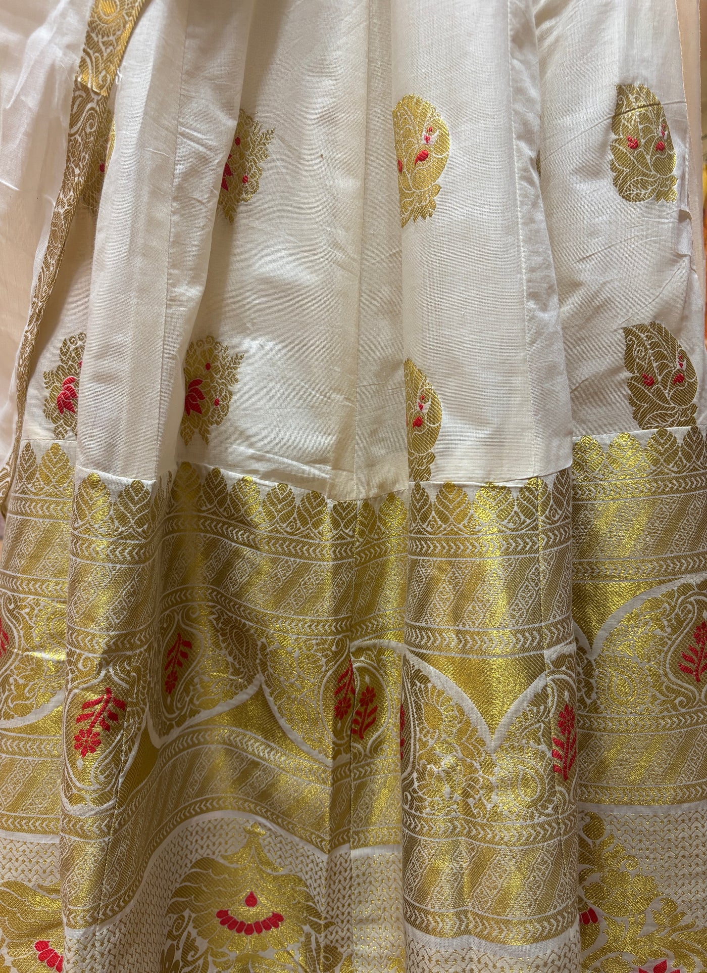 Kerala Kasavu Dhavani set