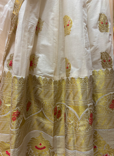 Kerala Kasavu Dhavani set