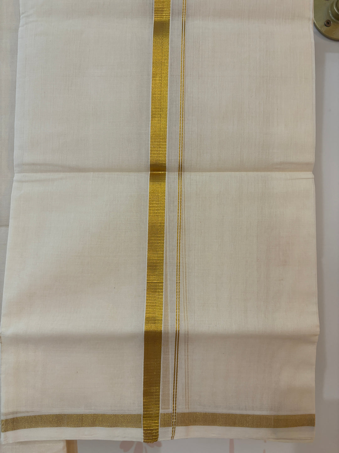 Pure handloom 1/2 inch Kasavu set mundu