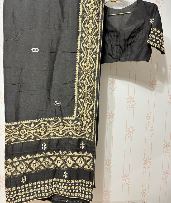 Elephant gray Kutch embroidered mirror work saree and blouse set