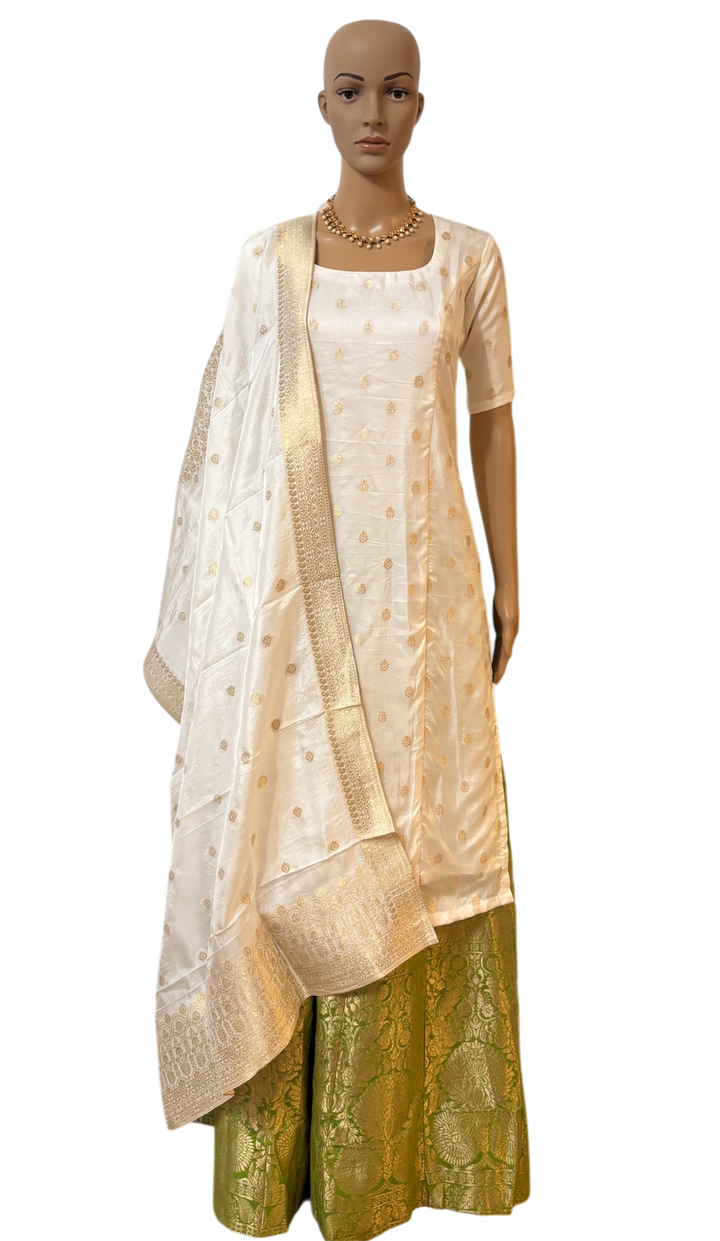 Banarasi Skirt set with Dupatta