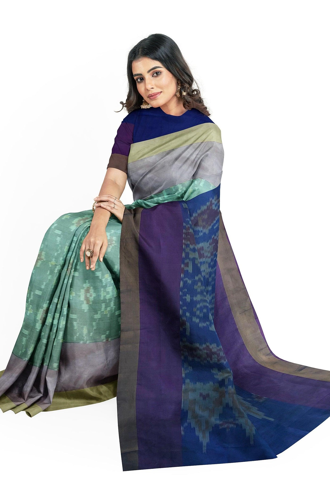 Gray and Violet Pochampally Ikat Silk cotton Saree - Mystic Dhaaga